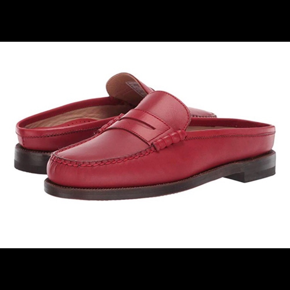 Sebago NWOB Classic flats in red